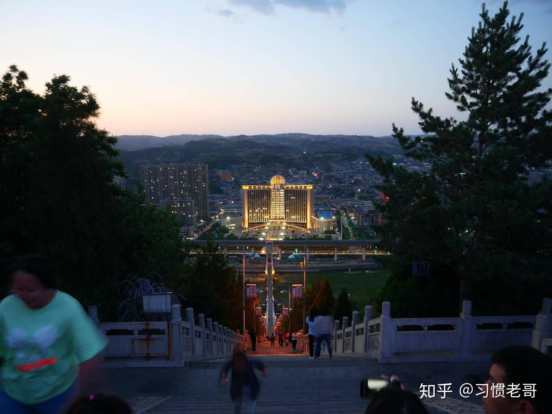 Panasonic收購鏡頭