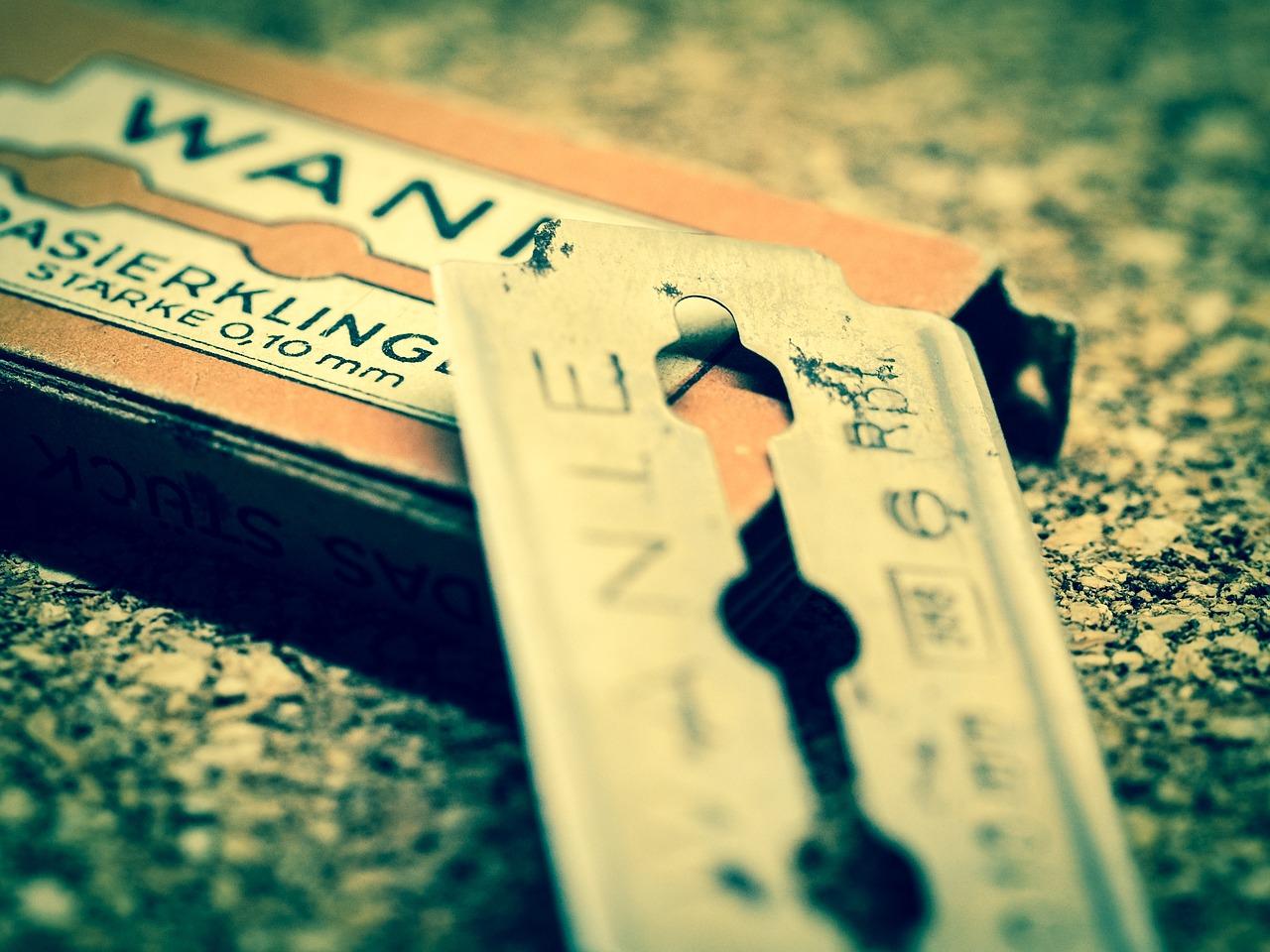 2. 刀片安装步骤