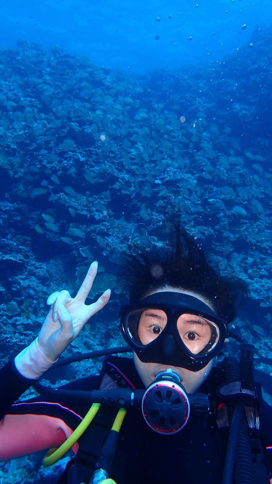 潜水员从深海中直接浮向水面为什么会受伤?