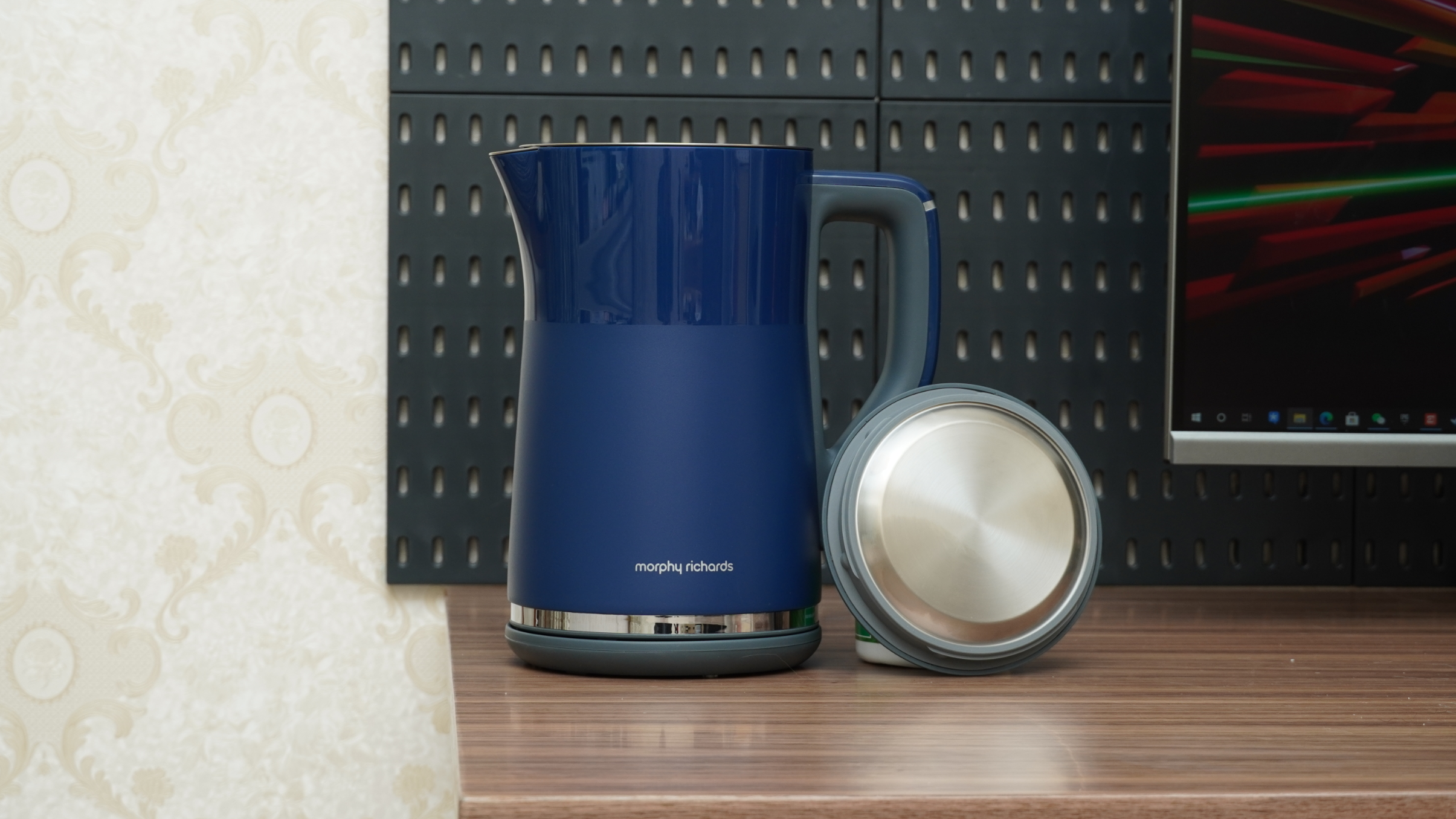 电水壶:摩飞恒温烧水壶