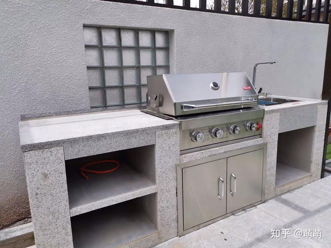 准备在家里院子烧烤,想用砖砌个烧烤台,请问怎样砌比较合理?附图最好.