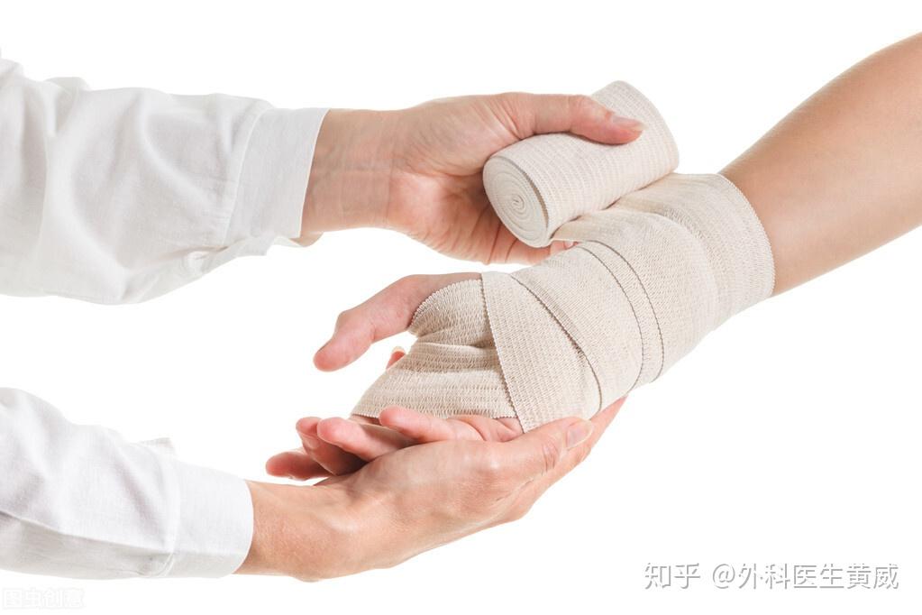 一般来说,手指断了的急救方法包括止血,包扎,保藏断肢及迅速运送等四