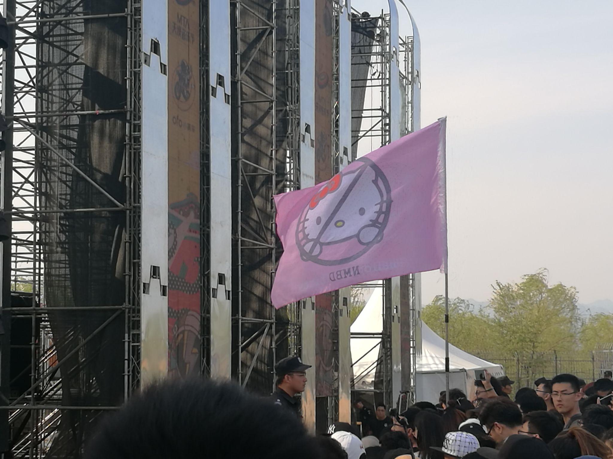 如何评价网易云音乐删除李志的歌曲《下雨》?