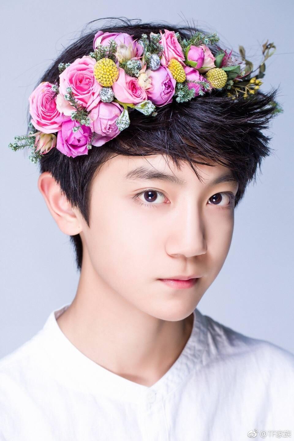 想知道tf家族的二团大概什么时候能出道,请大家理性的分析一下,还有能