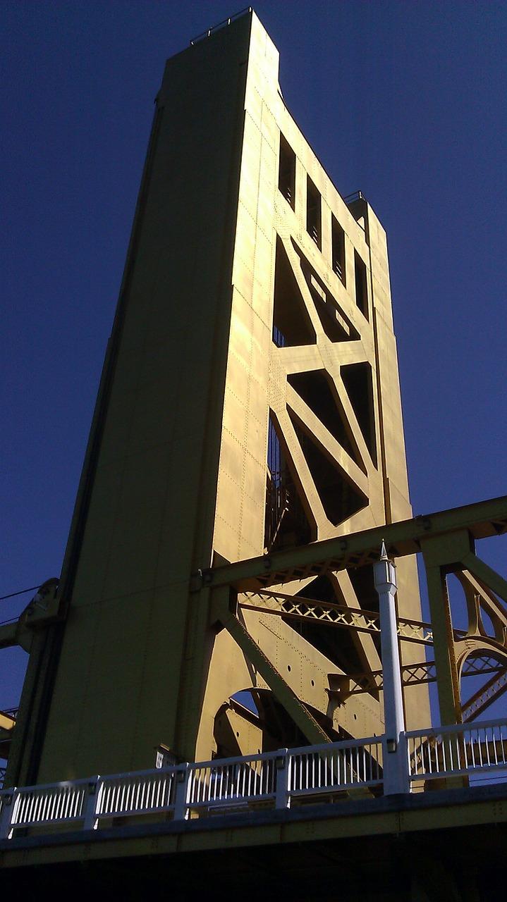 5. 绿色生态环保桥