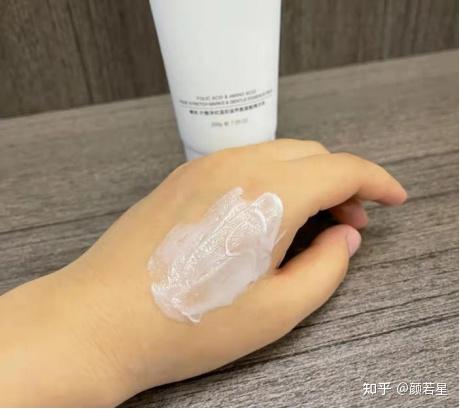 洗完澡擦身体乳为什么搓泥(洗完澡擦身体乳为什么搓泥了)