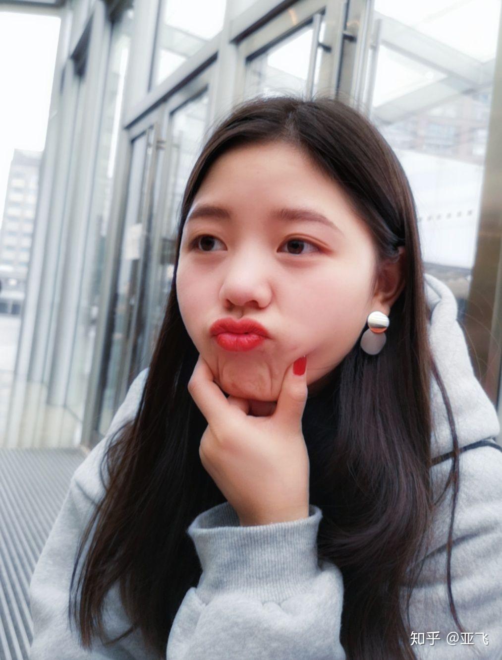 圆脸妹子适合什么短发?