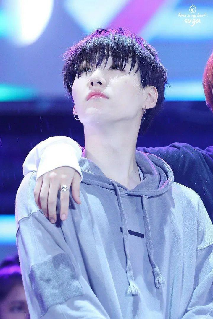 bts防弹少年团的suga闵玧其有哪些值得你收藏的照片? - 知乎