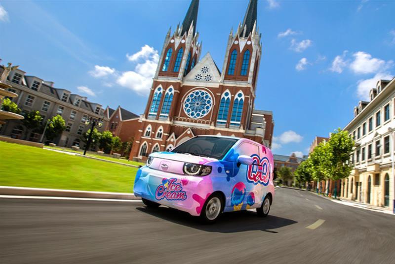 奇瑞代步电动车qq冰淇淋宏光miniev