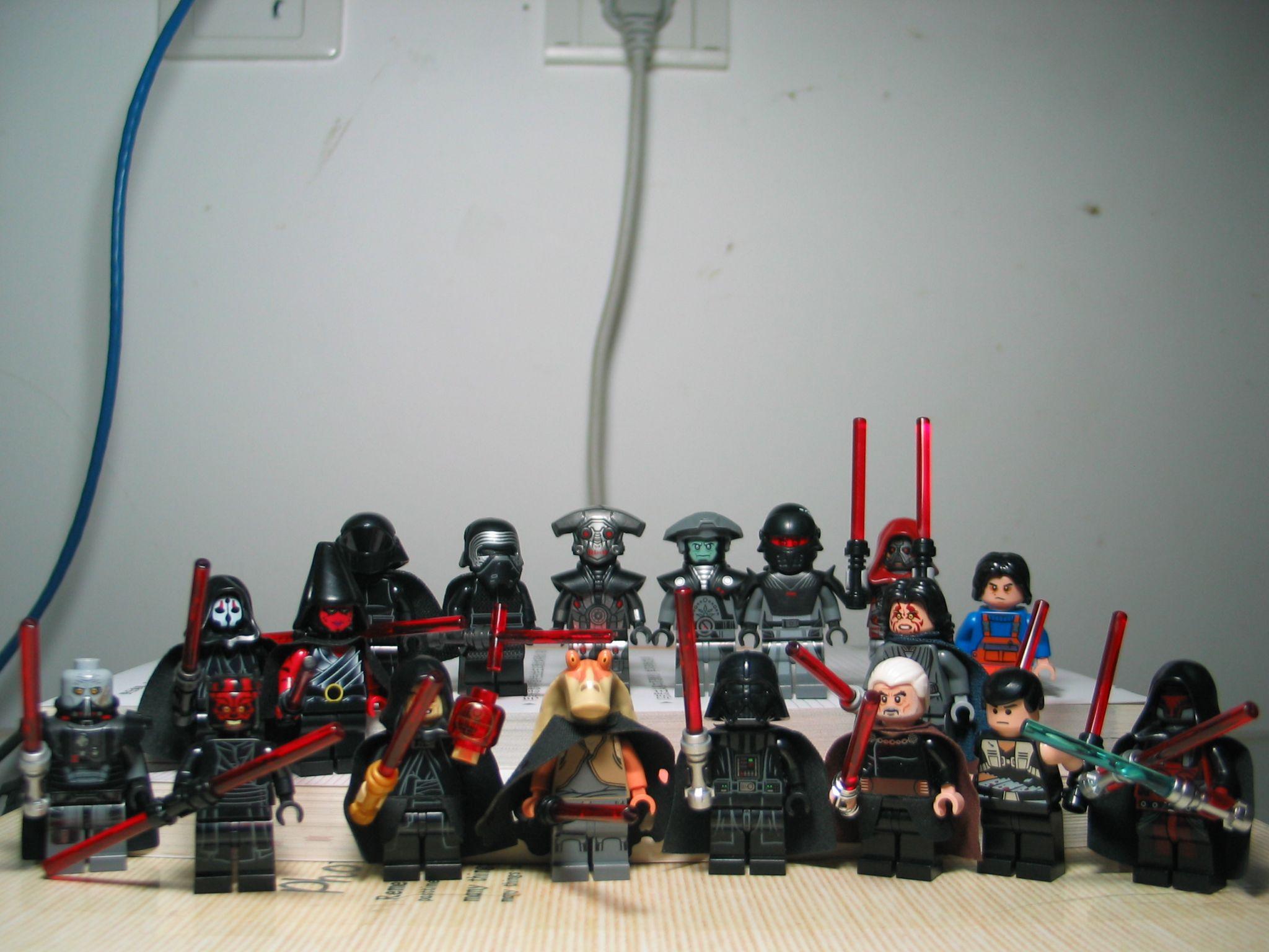 能展示一下你家里的乐高吗legominifigures也可以