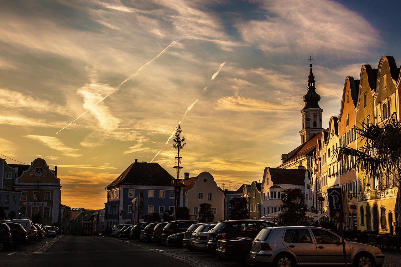 2. 配套设施完善