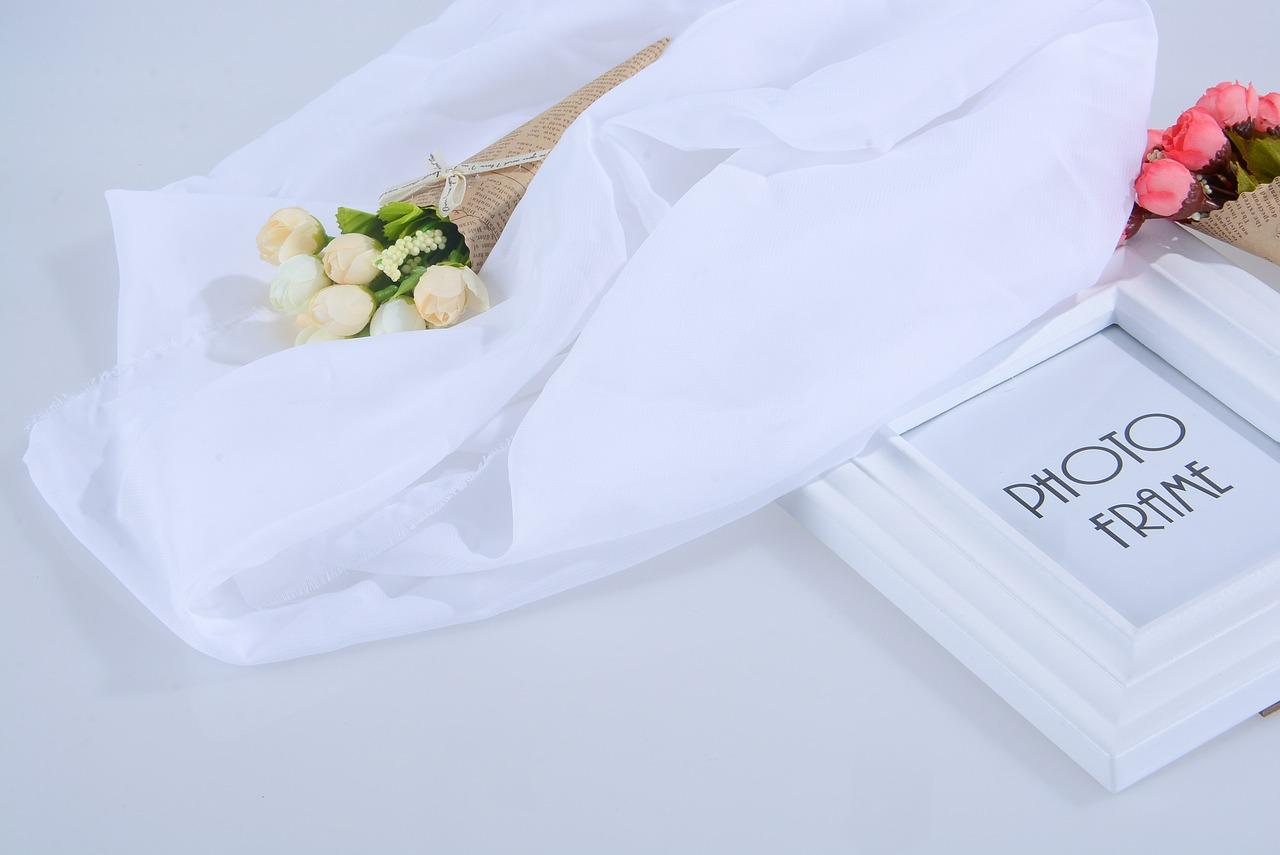 门上挂多少红布