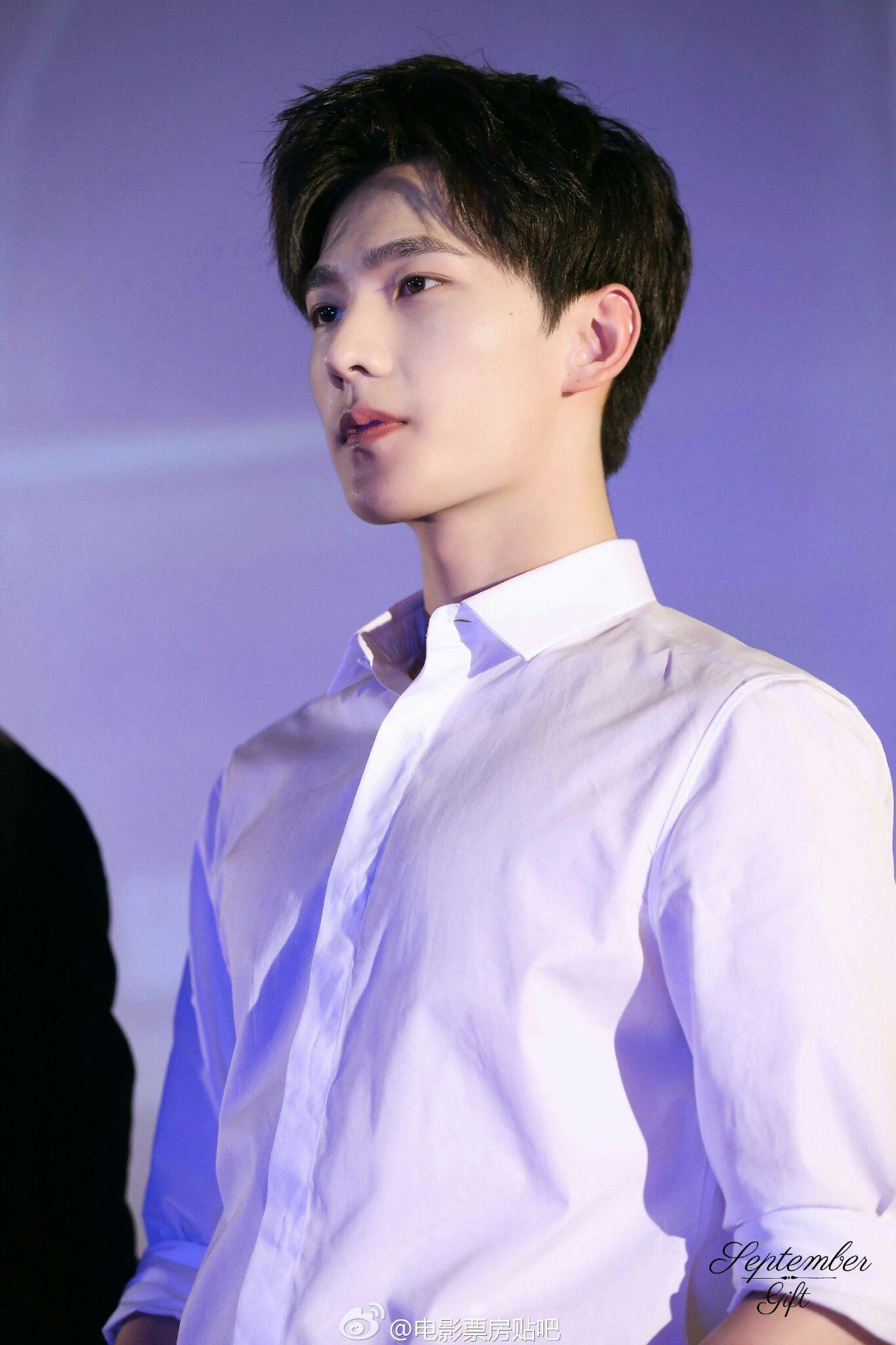 王凯杨洋这种偶像明星公开恋情或者婚讯会有什么影响