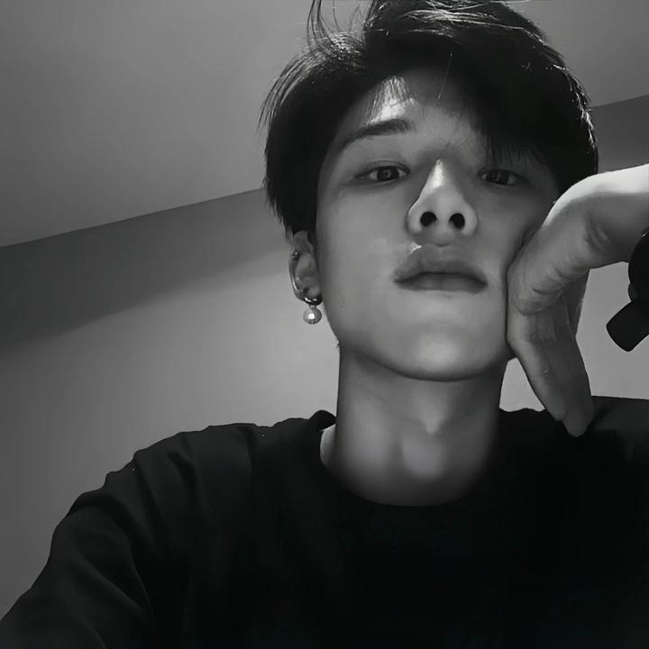 男头日常小众气质低调男生头像