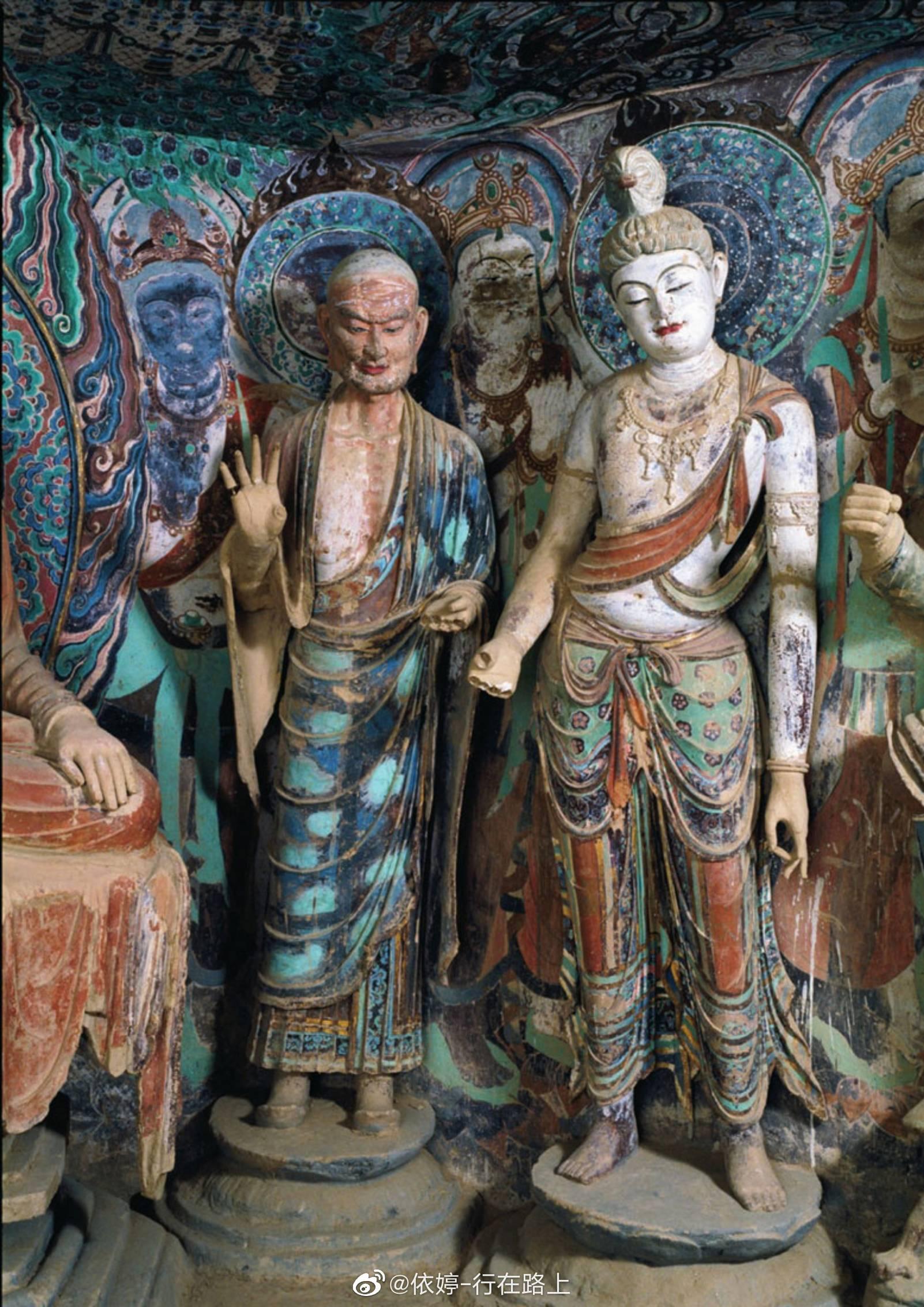 神游千年大美敦煌盛唐45窟西龛彩塑各有神采配合龛顶壁画北壁净土佛国