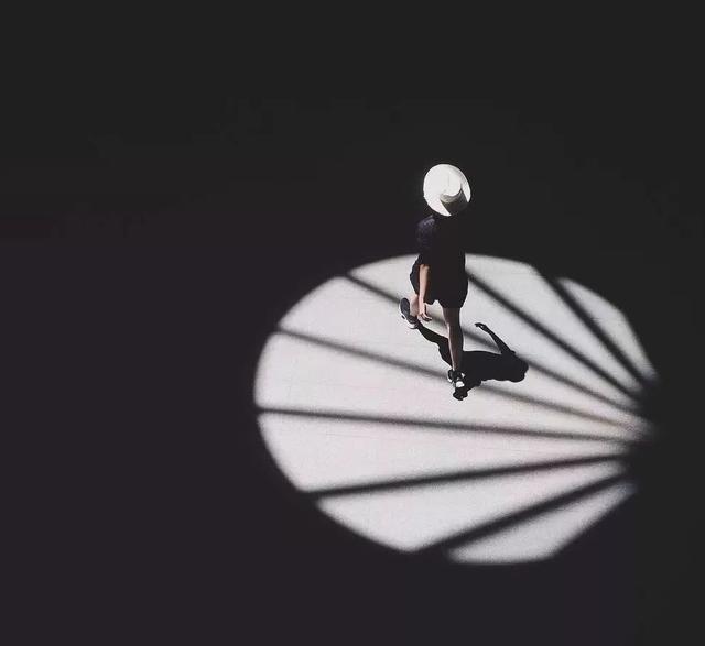 摄影是光影的世界,老摄影家教你拍出这3种影子的效果 - 知乎
