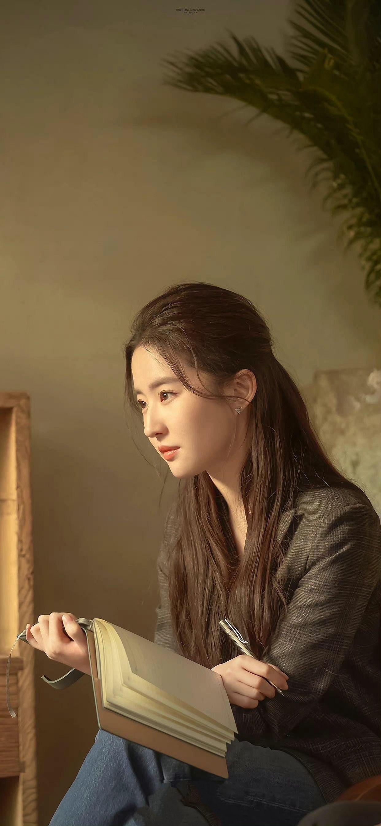 为什么喜欢刘亦菲会被女性认为是直男审美?