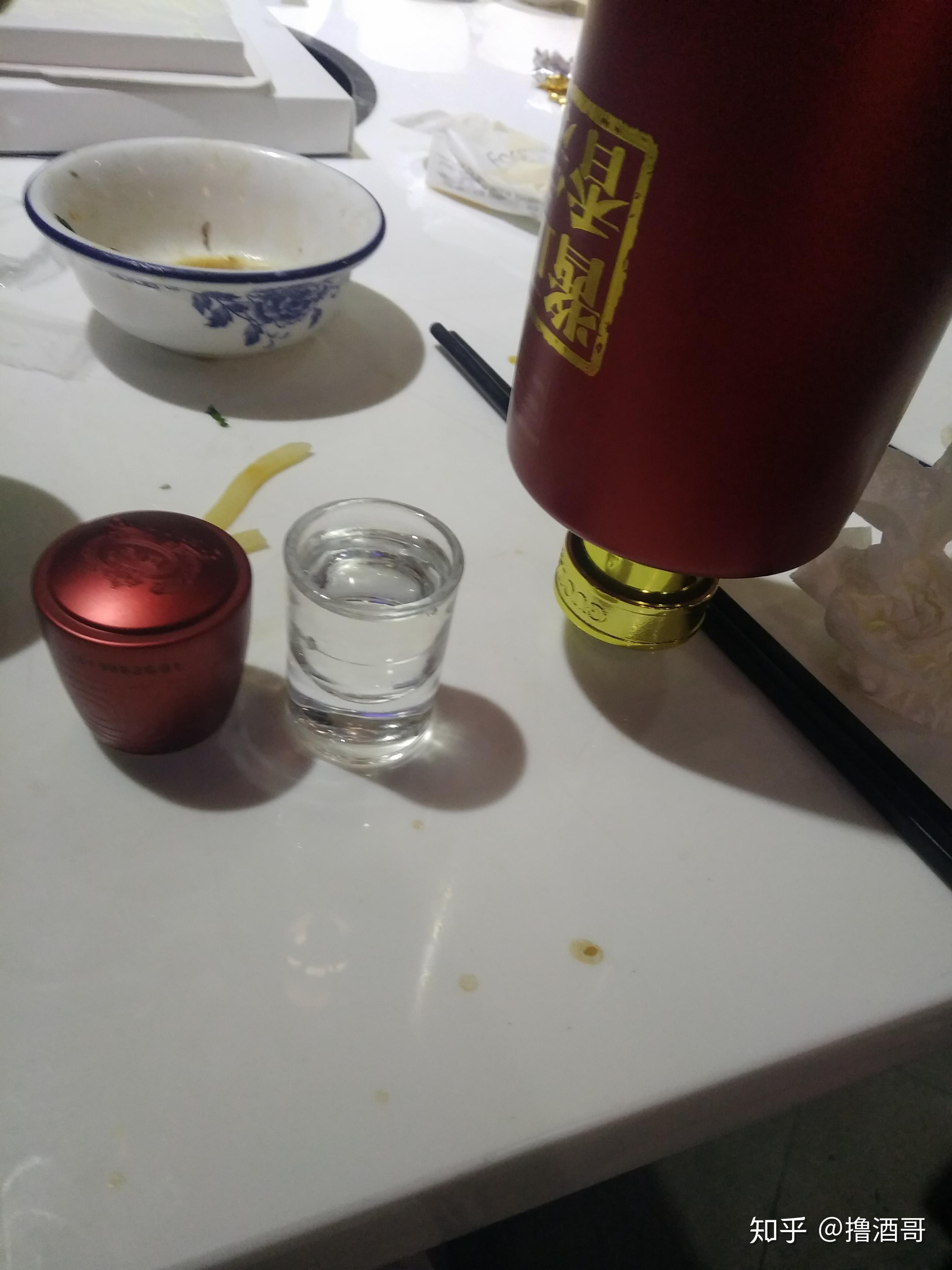 一口喝半斤白酒是什么感觉? - 知乎