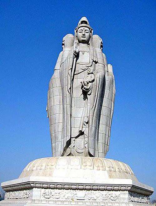 天津潮音寺里的石雕三面观音菩萨像样式及寓意