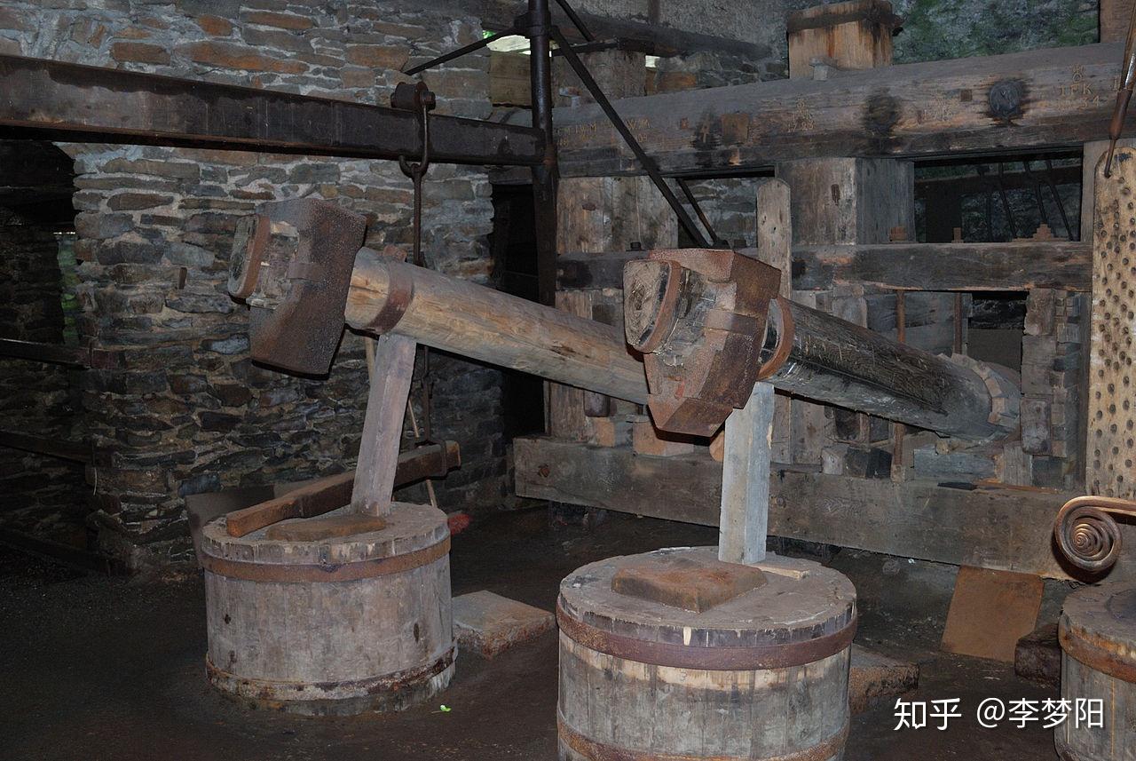 中国汉代发明的水碓和十一世纪欧洲水力锻锤既然设计原理一样 为什么