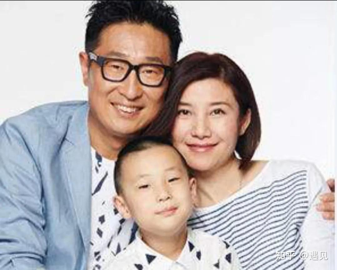知名演员周冬齐:稀里糊涂嫁给林永健,恩爱18年生一子,幸福美满