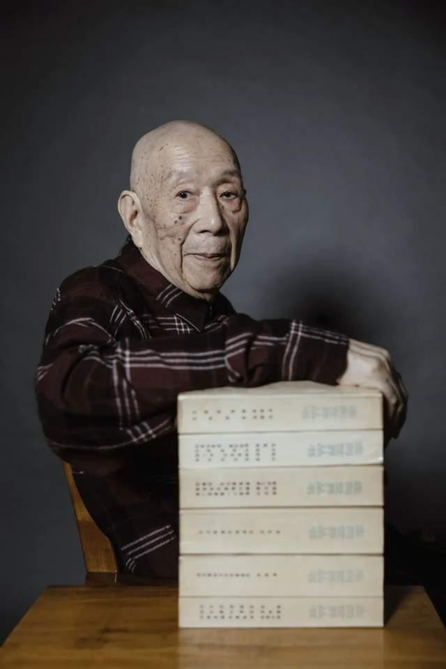 如何评论钟叔河的念楼学短