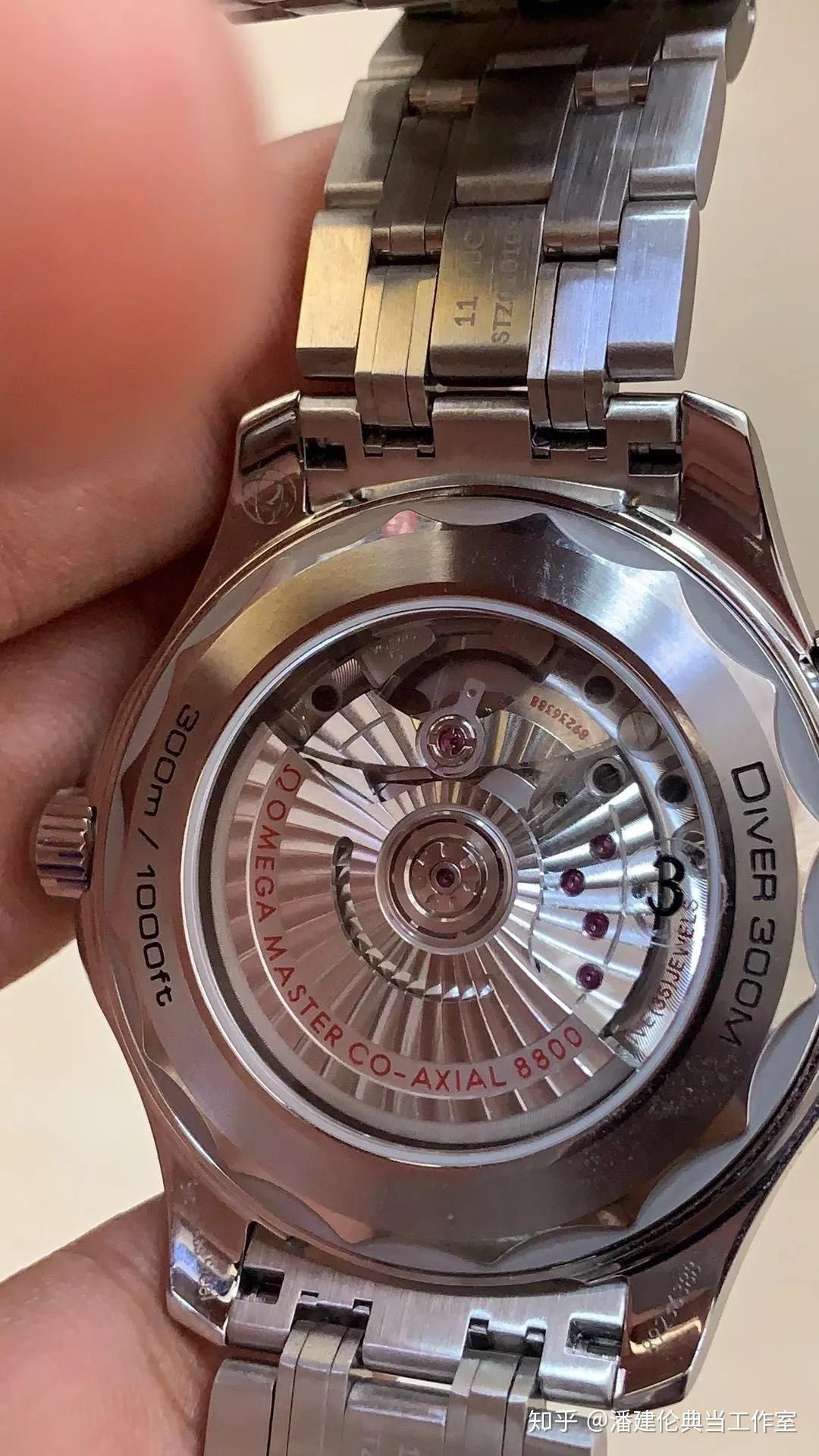 看图鉴表真伪一款欧米茄omega海马diver300m仿品的鉴别
