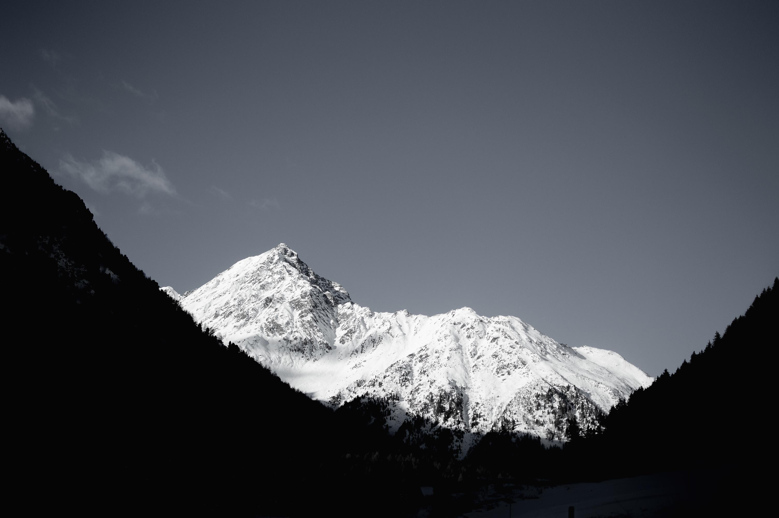 有哪些看起来很有格调的电脑桌面壁纸? - 知乎