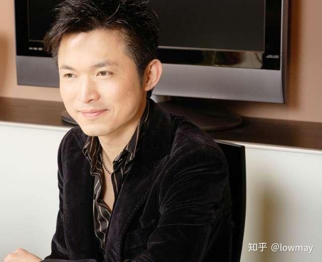 伍乐城在制作领域,雷颂德是偏向于歌曲制作,郭伟亮是半歌曲半电影配乐