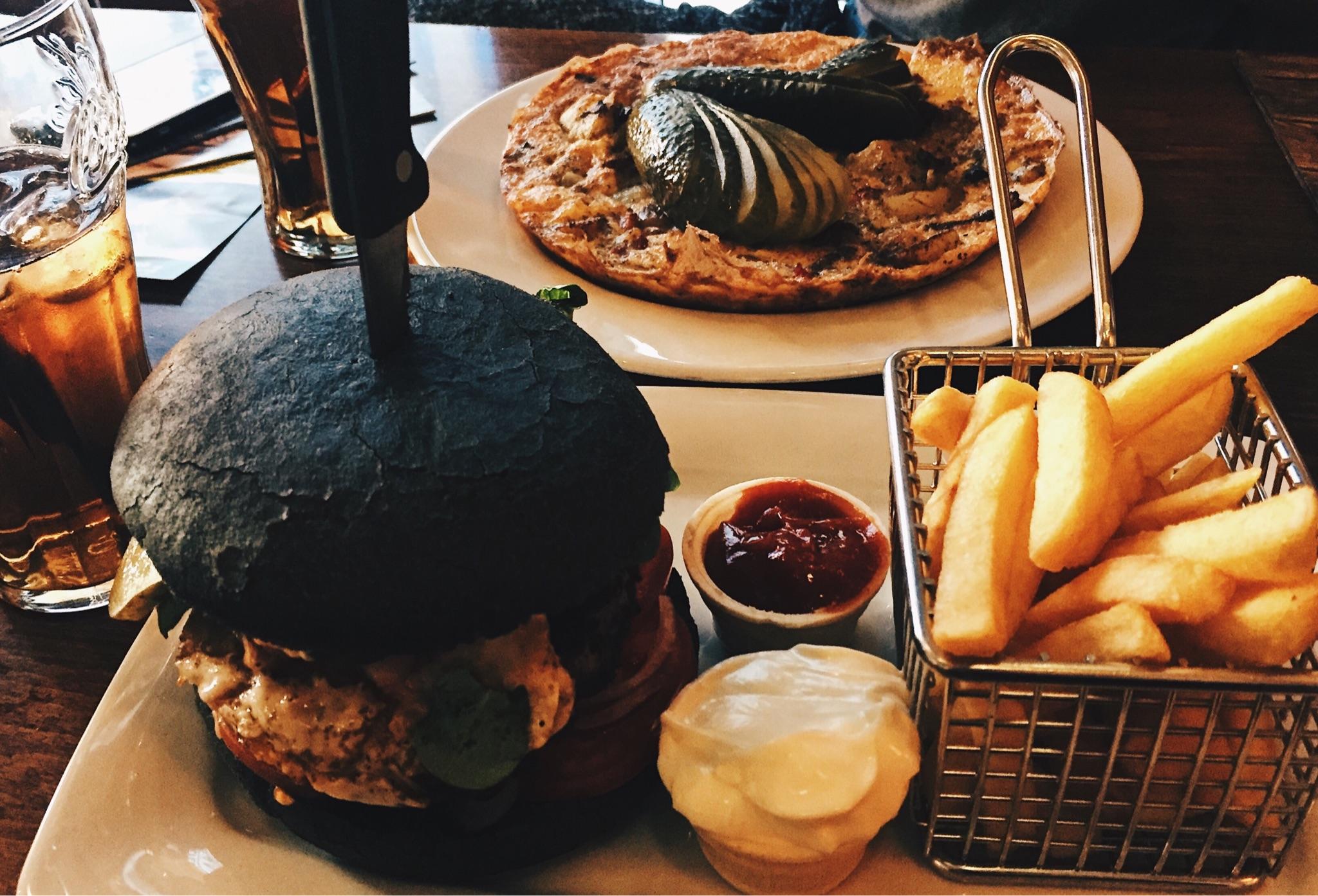 如何评价 2018 俄罗斯世界杯决赛双方打出罕见