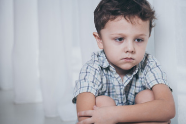 怎么看小孩有没有自闭症 v2-882aaf33e19b8d5135cffa2dab88a3e8_1440w.jpg?source=172ae18b