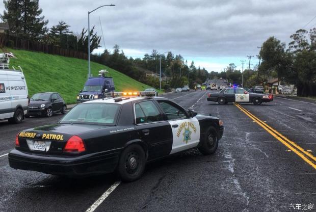 美国加州高速巡警crown victoria退役