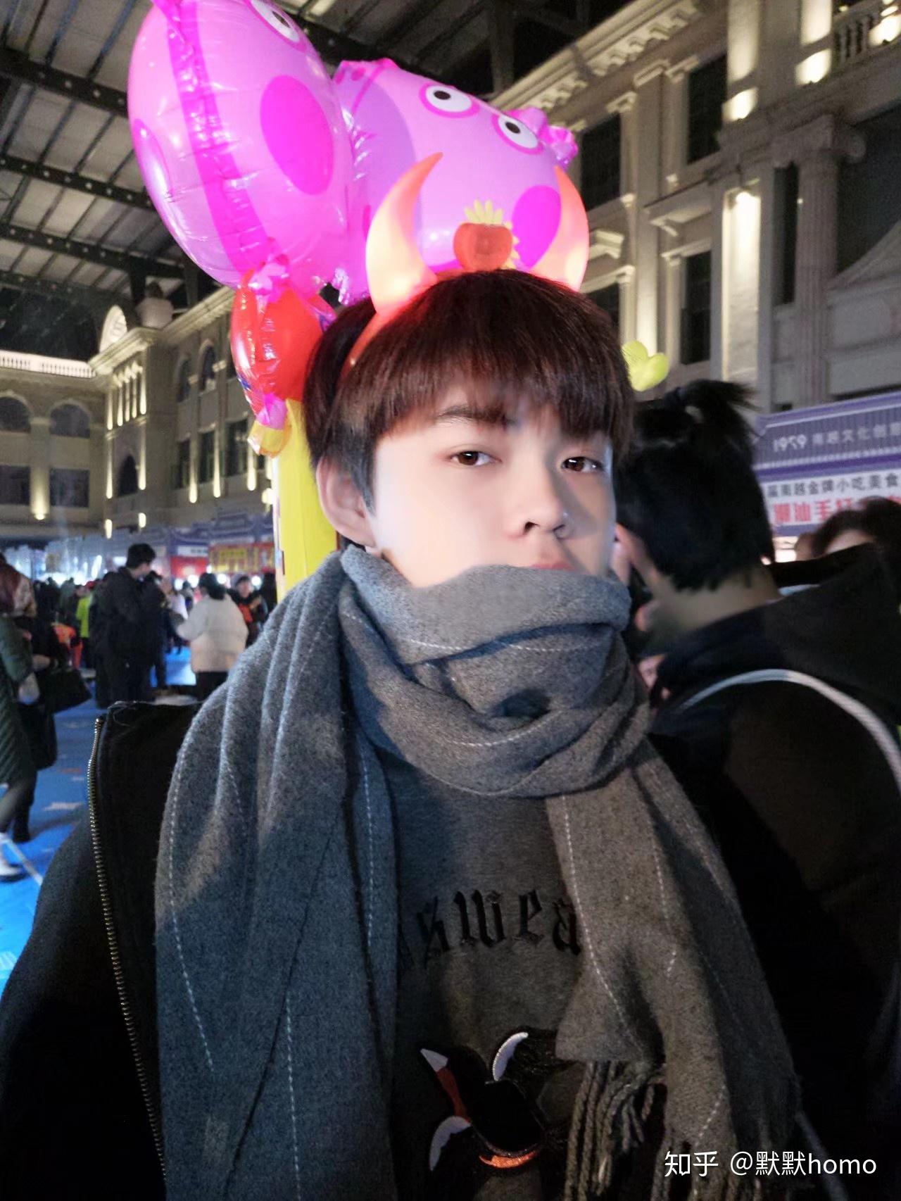 自己怎么染头发寸头 v2-885f5533c01ea68ec69055327a8f01cc_r.jpg