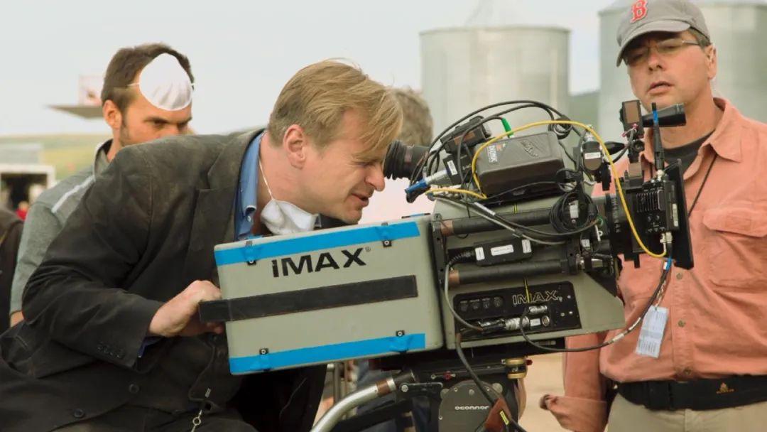 诺兰为什么坚持用胶片以及imax设备拍摄尤其拍摄奥本海默时诺兰的这种