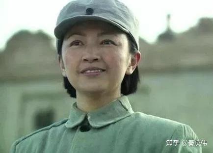 风筝当中影子韩冰都做了哪些事每件事都是怎么传递情报的