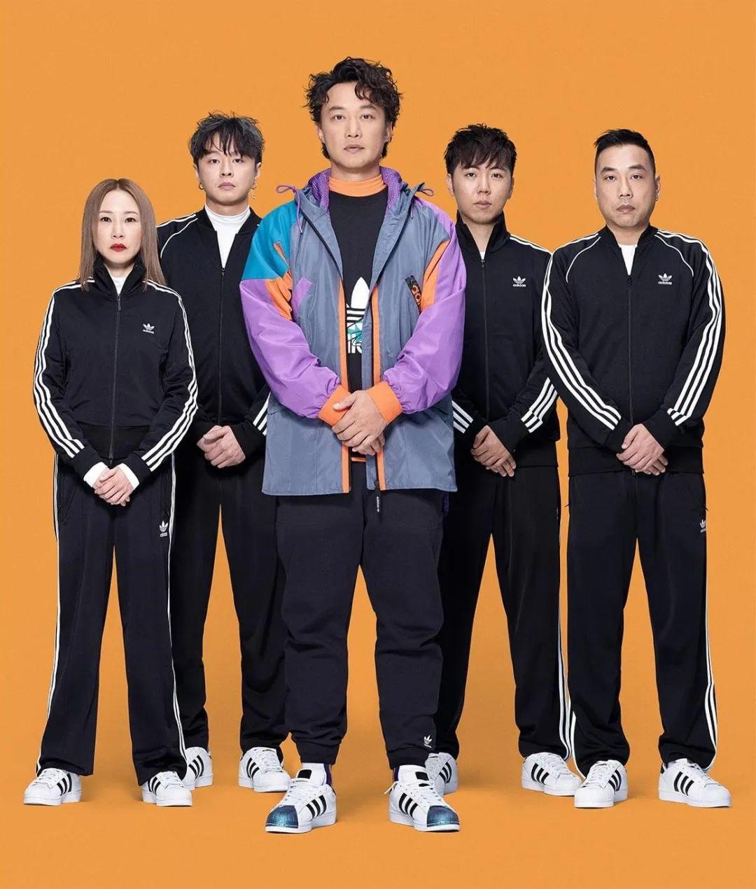 这双50岁的神鞋竟有这么强大的明星后援团