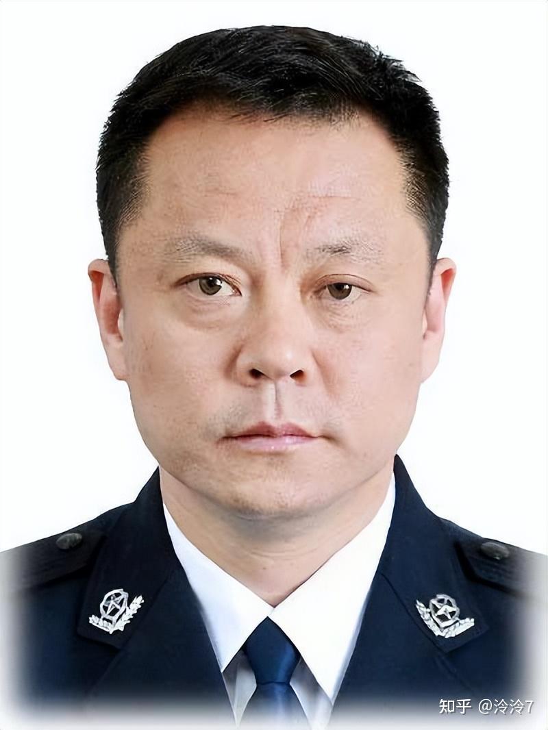 大连市公安局现任局领导简介