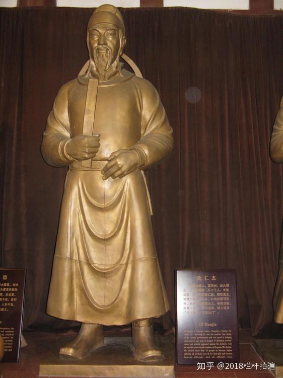 四川:广元"皇泽寺"武则天真容塑像