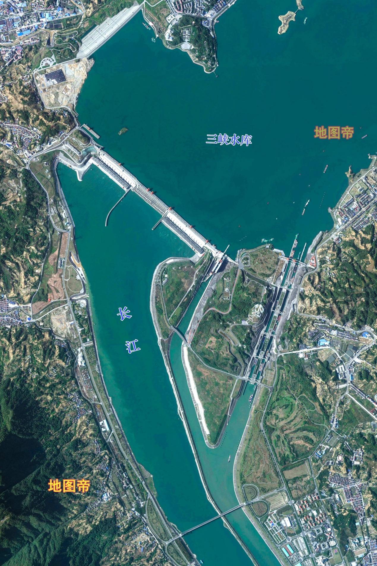 白鹤滩水电站大坝高289米高于185米的三峡大坝
