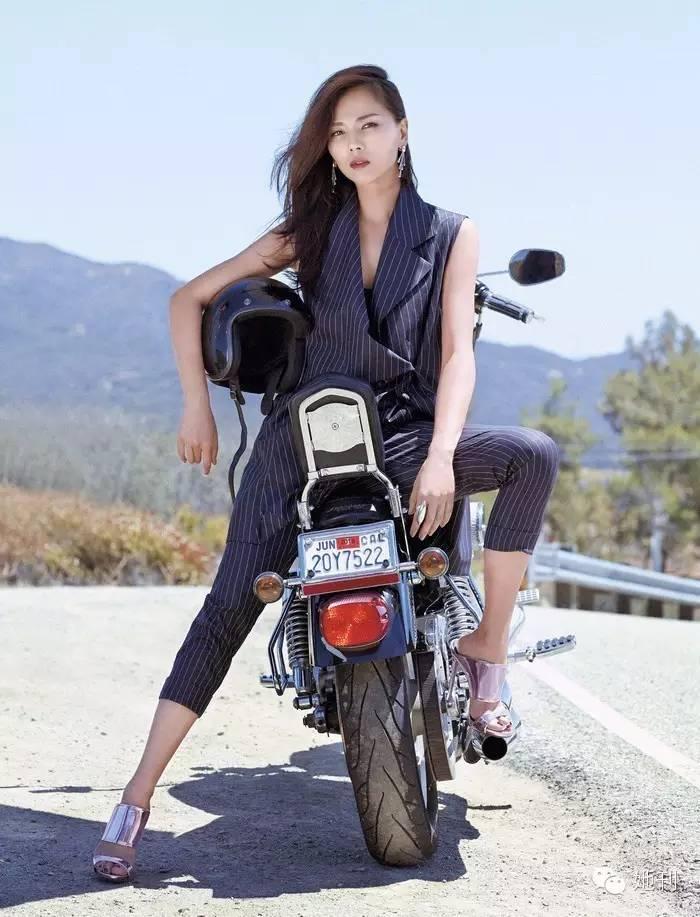 哇塞刘涛穿了件西装把杨钰莹帅的脸红心跳