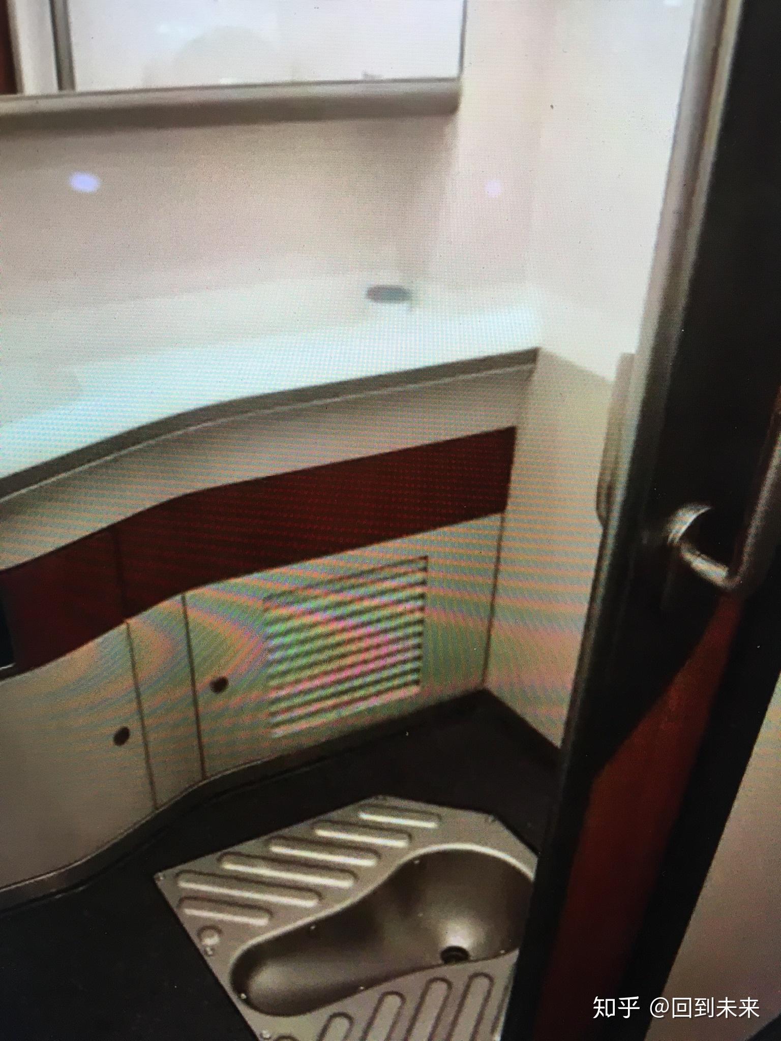 为什么高铁上只有马桶