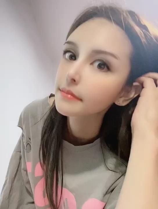 大家觉得女神王小羽的羽毛球打得好吗?