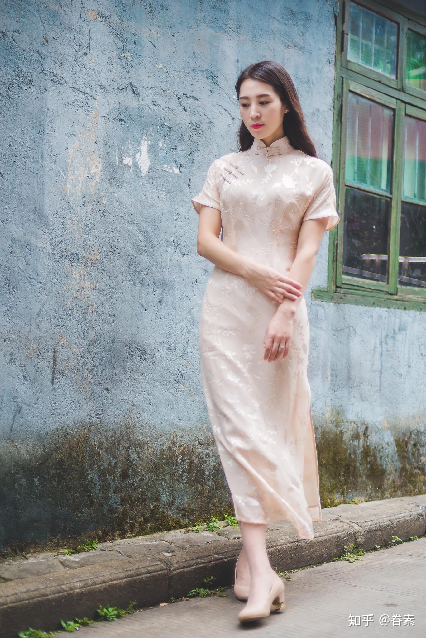 女孩子穿旗袍,你们会觉得怎么样呢? - 知乎