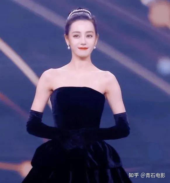 迪丽热巴的 尴尬 会让多少中国年轻女星 如梦初醒 知乎