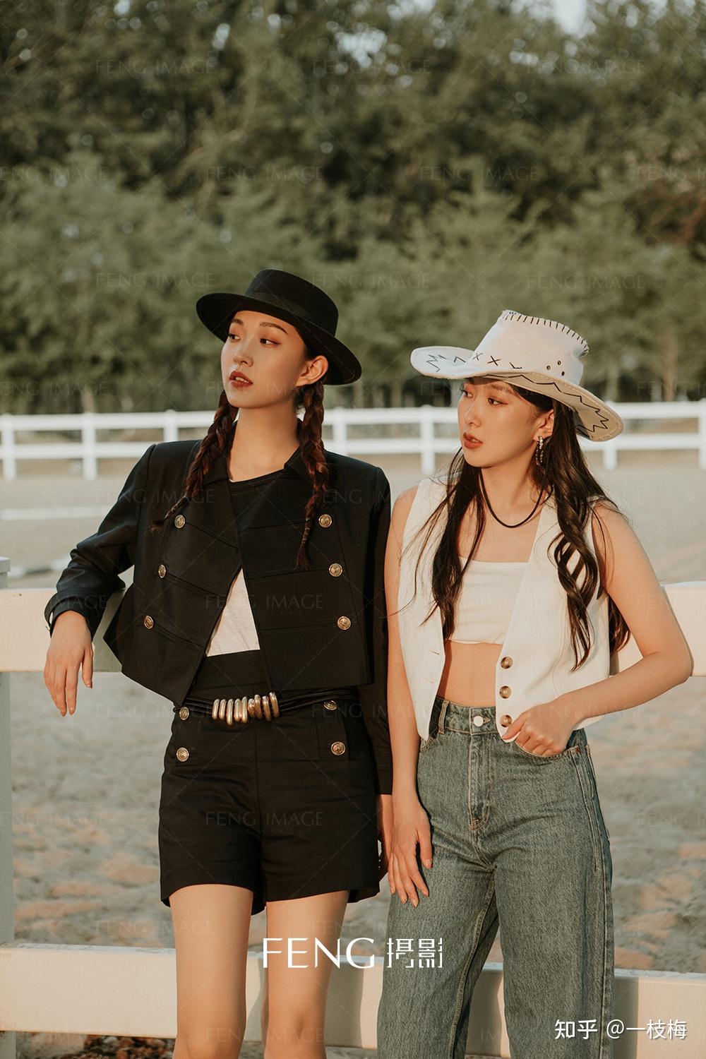 马场写真甜酷风闺蜜写真照北京写真