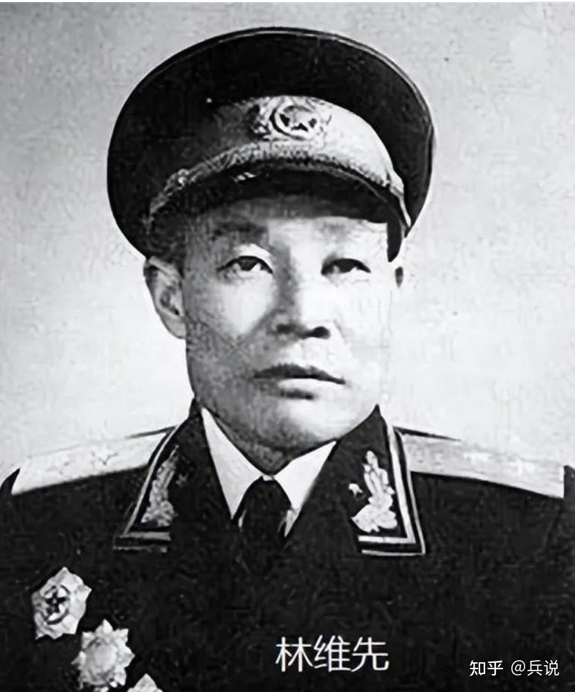 大战之际高敬亭递给撤职的红军师长一把枪回来当营长