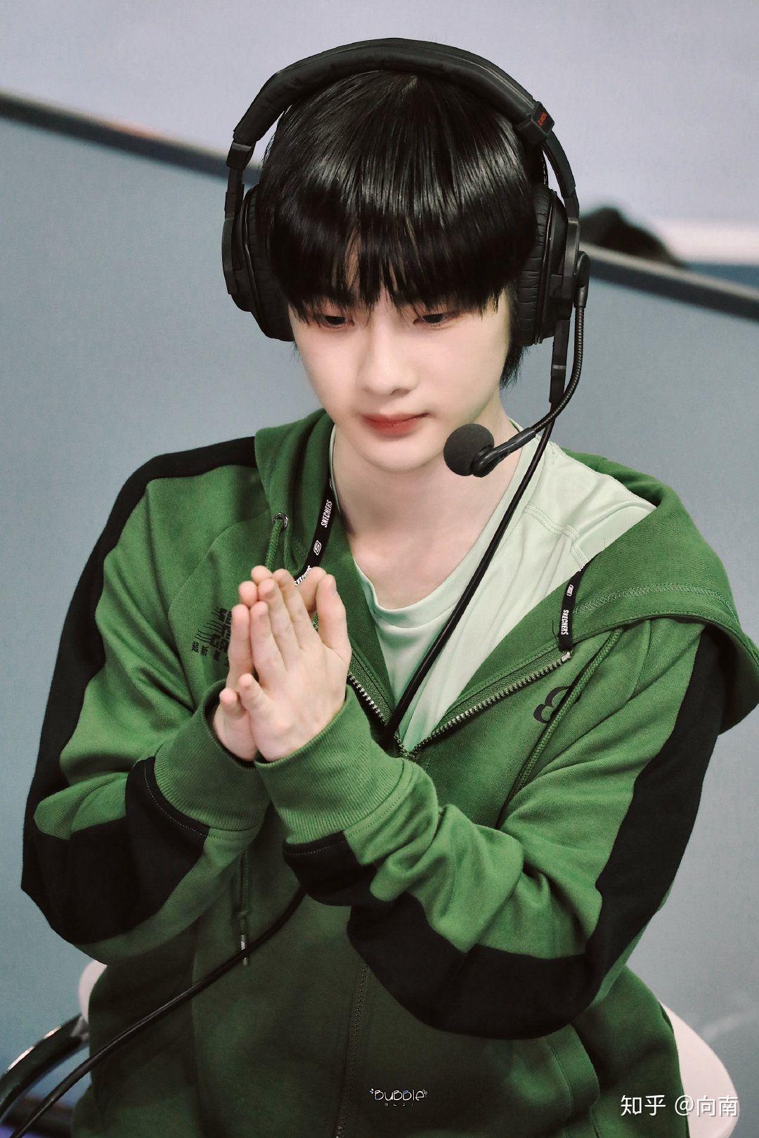 有没有周震南可爱的照片?求求各位大佬帮帮忙? - 知乎