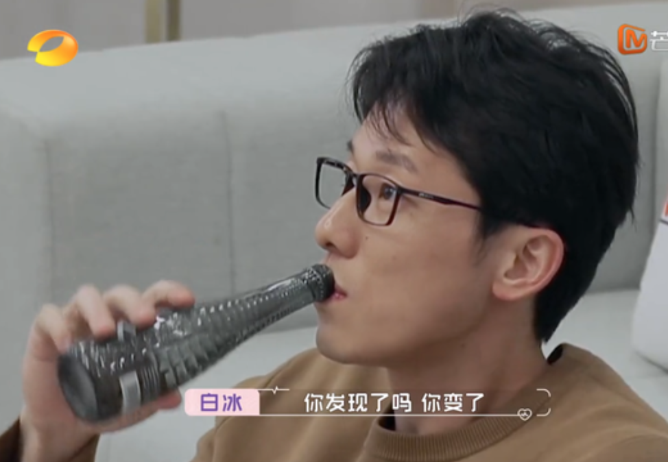 2021年初,趁热打铁的芒果台,在《怦然再心动》中邀请了白冰.