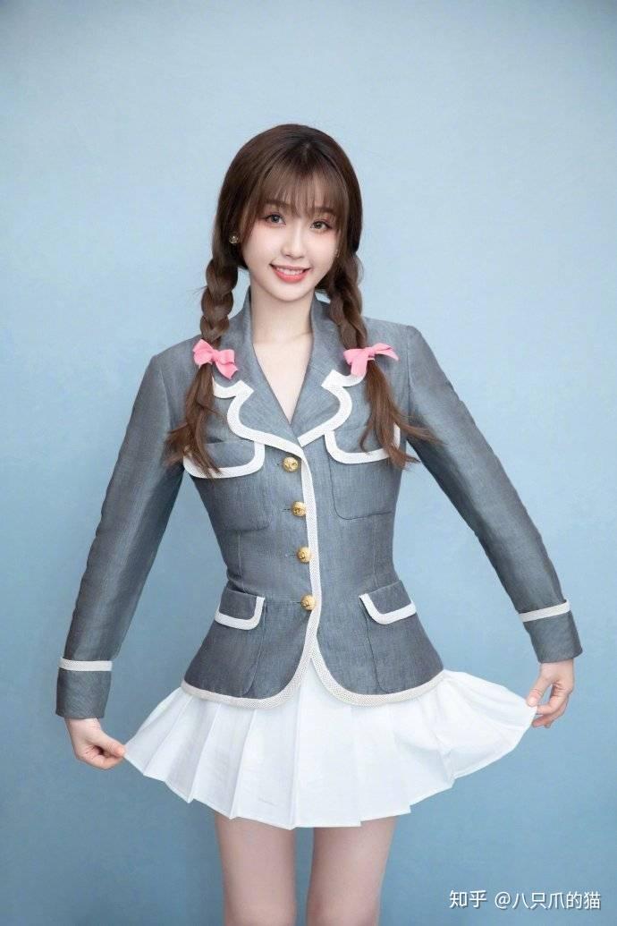 虞书欣助教青你3扎麻花辫穿女团服网友小作精回归