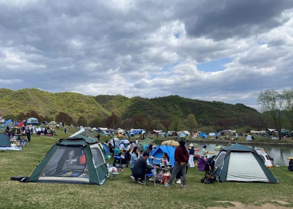 293亿人次出游十余家景区ipo本地游的国庆假期好玩吗